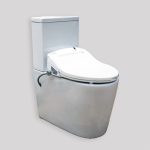 Inteliclean-A9000R-closed-lid-on-toilet-1